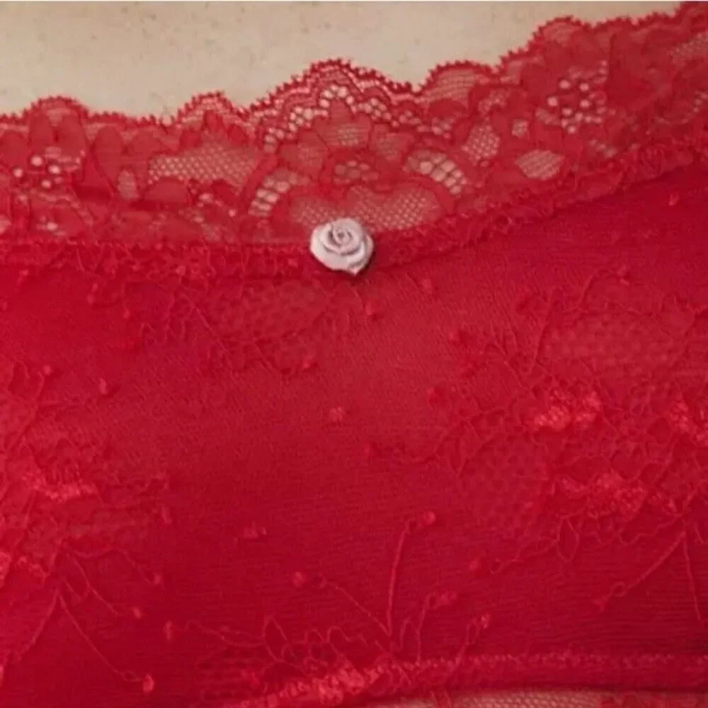 NWT Out From Under Red Lace Floral Bra Top / Bralette Off The Shoulder  Size XL